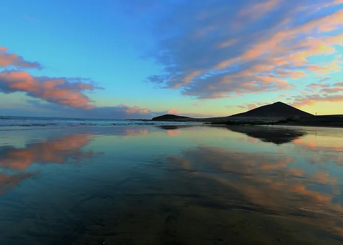 Alquilaencanarias Medano Lugar De Encuentro